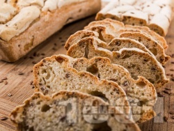 Домашен безглутенов хляб с оризово и царевично брашно - снимка на рецептата
